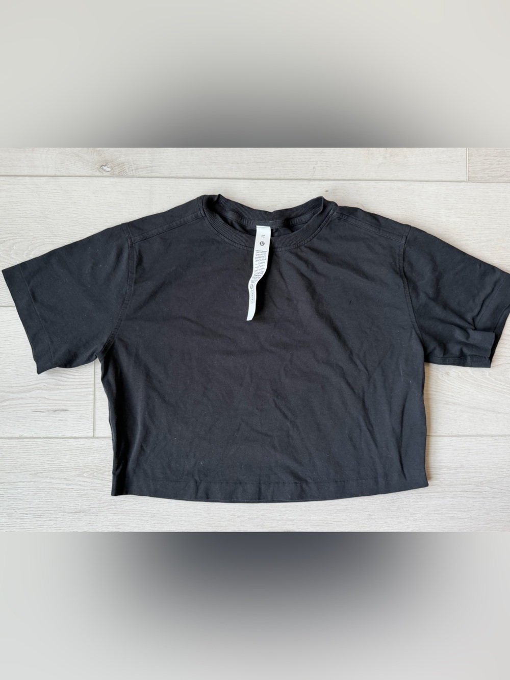 Lululemon women’s XXS shirt